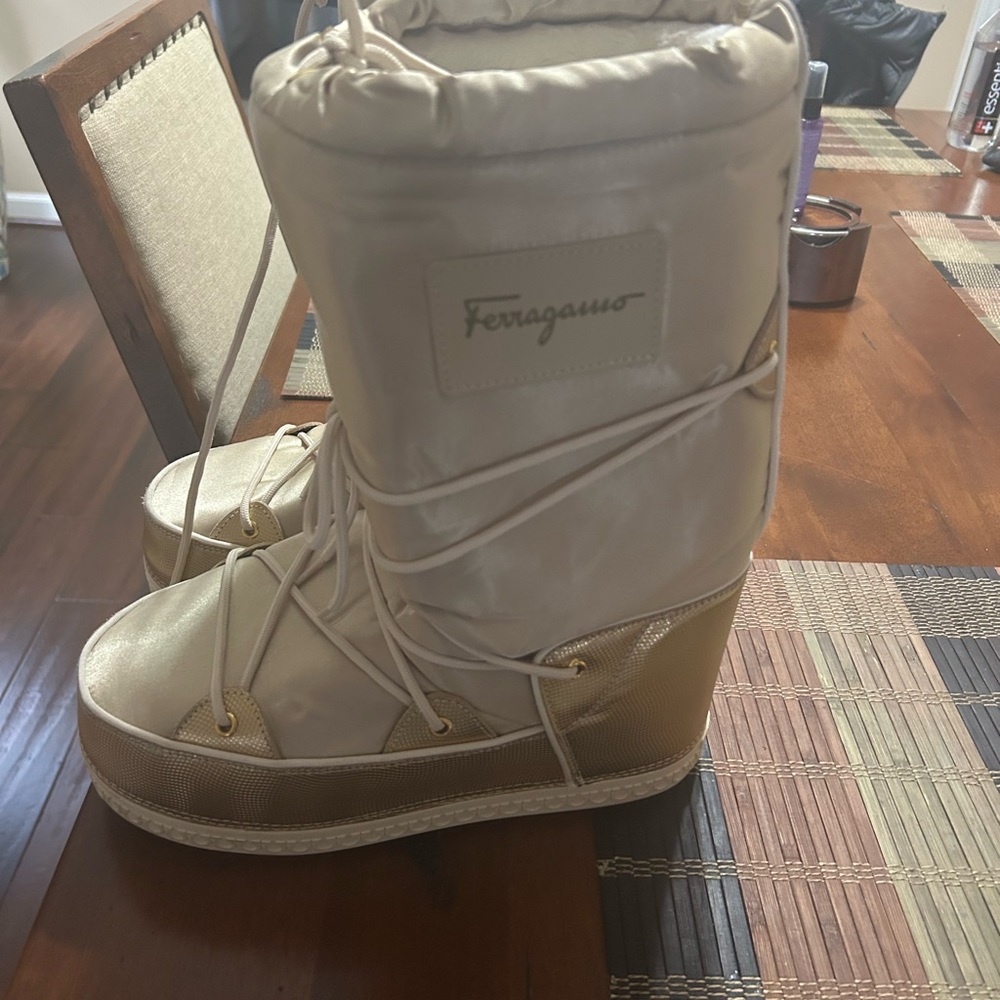 These are rare. Ferragamo moon boots. Only been worn once there
